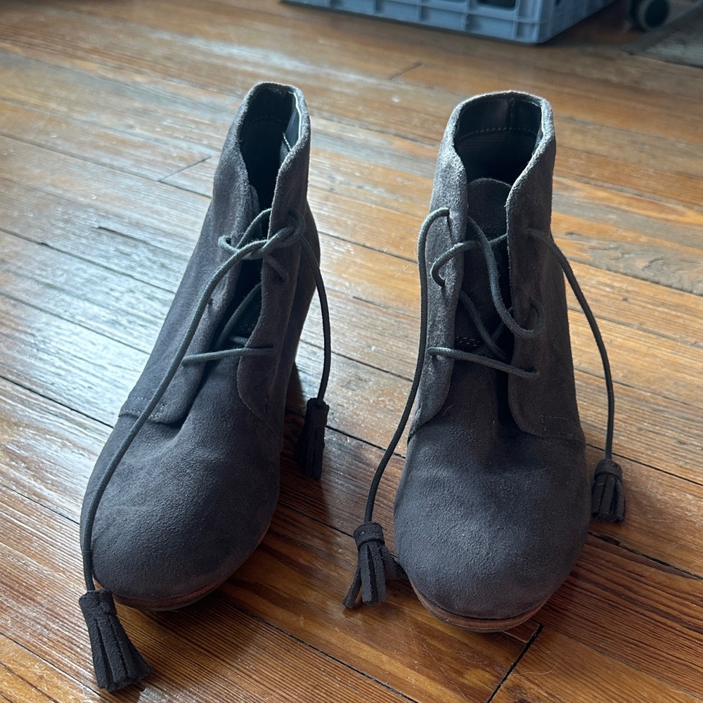 Dr. Scholl's Charcoal Lace Up Boots